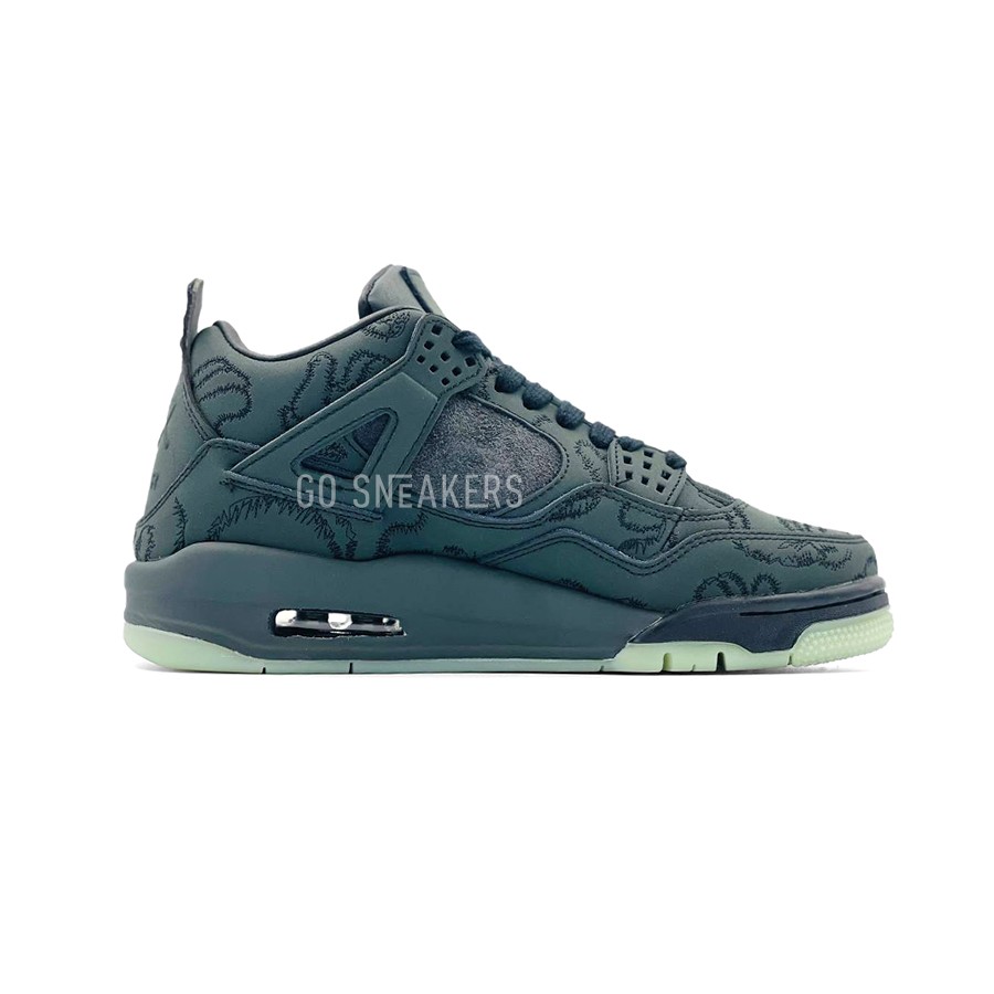 Nike x kaws jordan 4 discount